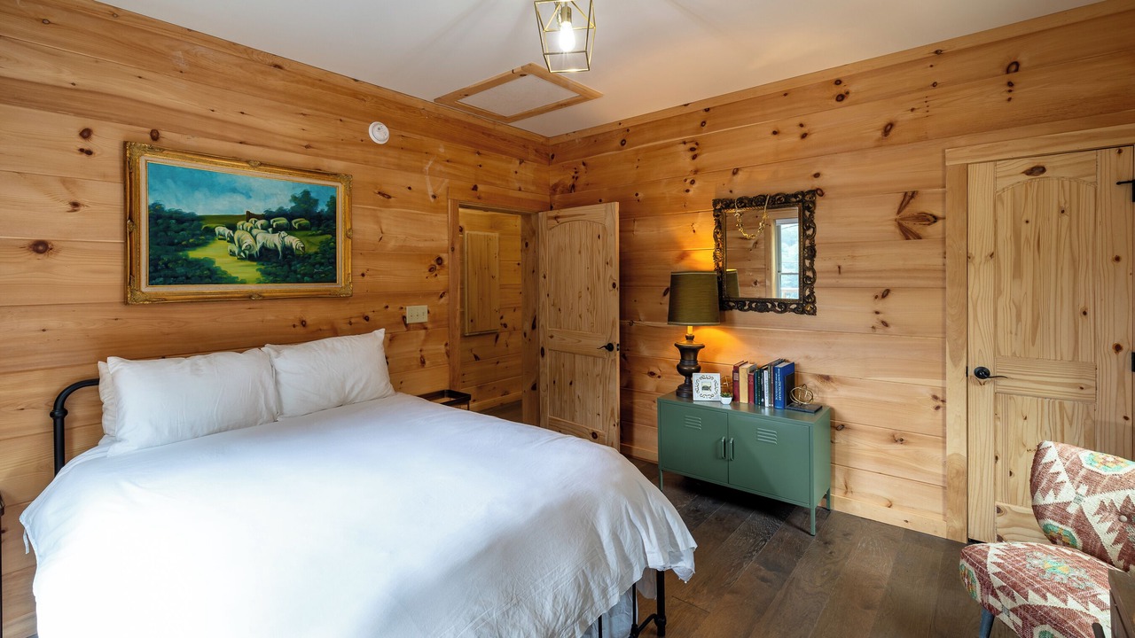Photo of Bedroom in Sunset Cove