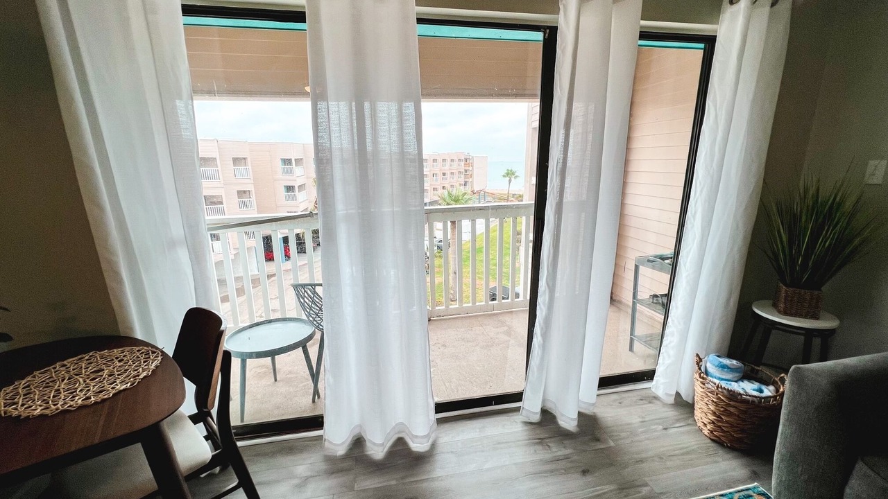 Photo of Livingroom in North Beach