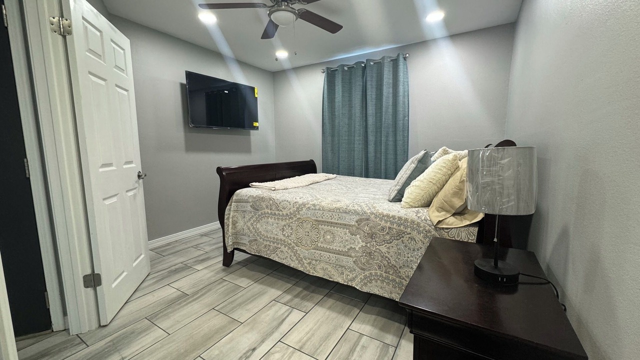 Photo of Bedroom in Claiborne