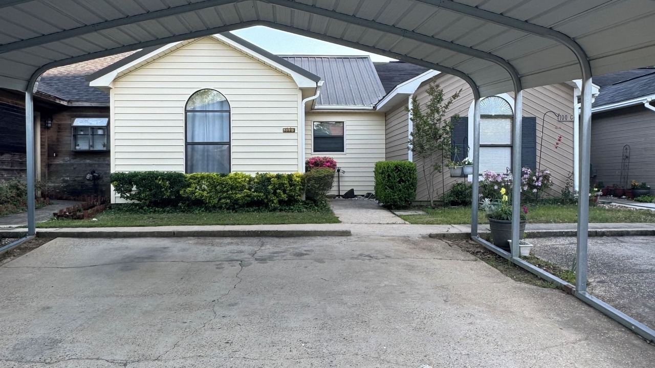 Photo of Outdoor in Claiborne