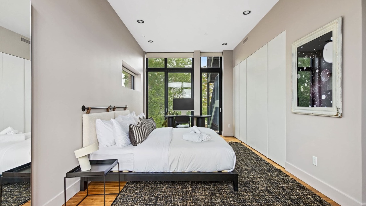 Photo of Bedroom in Greenpoint