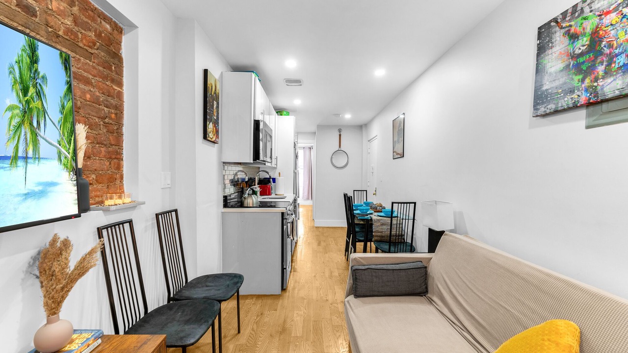 Photo of Livingroom in Bowery