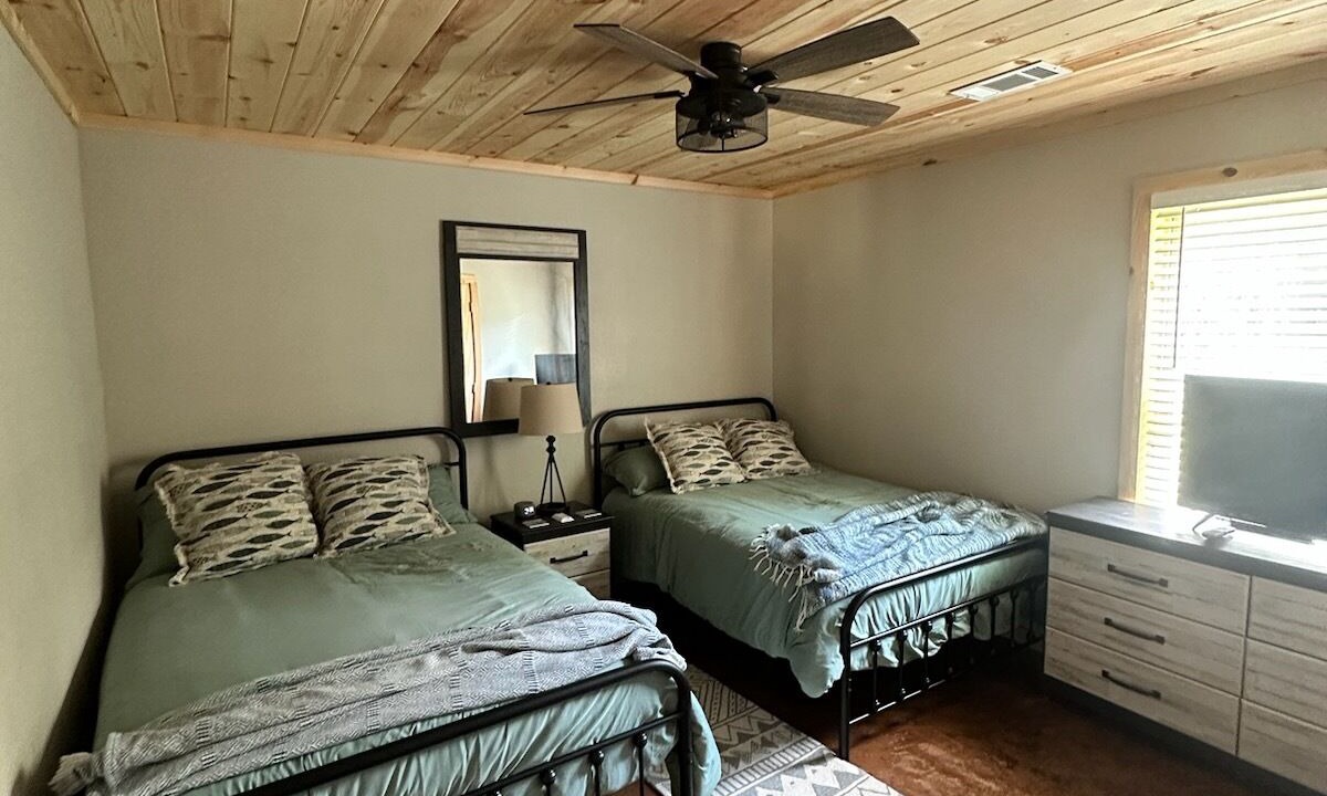 Photo of Bedroom in Higden