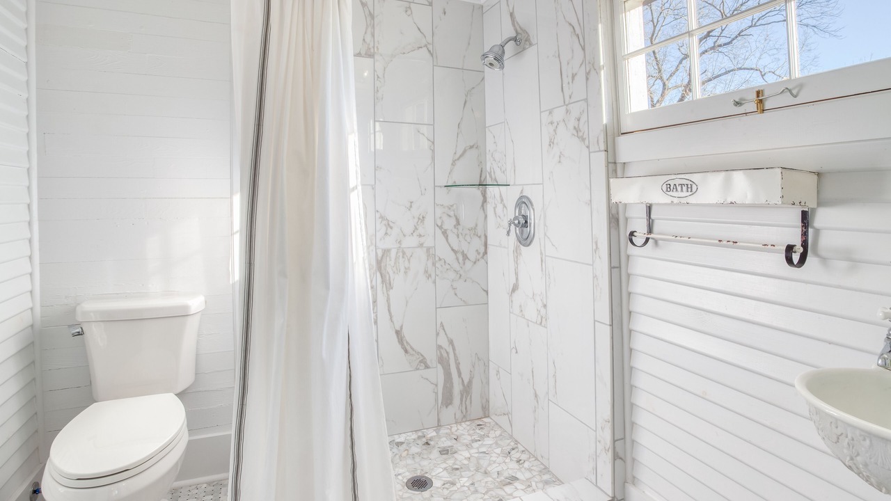 Photo of Bathroom in Waveland