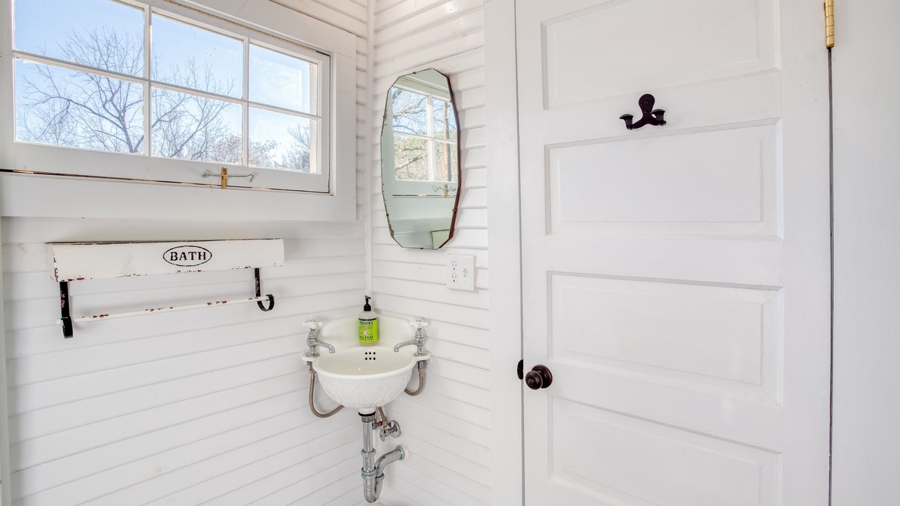 Photo of Bathroom in Waveland
