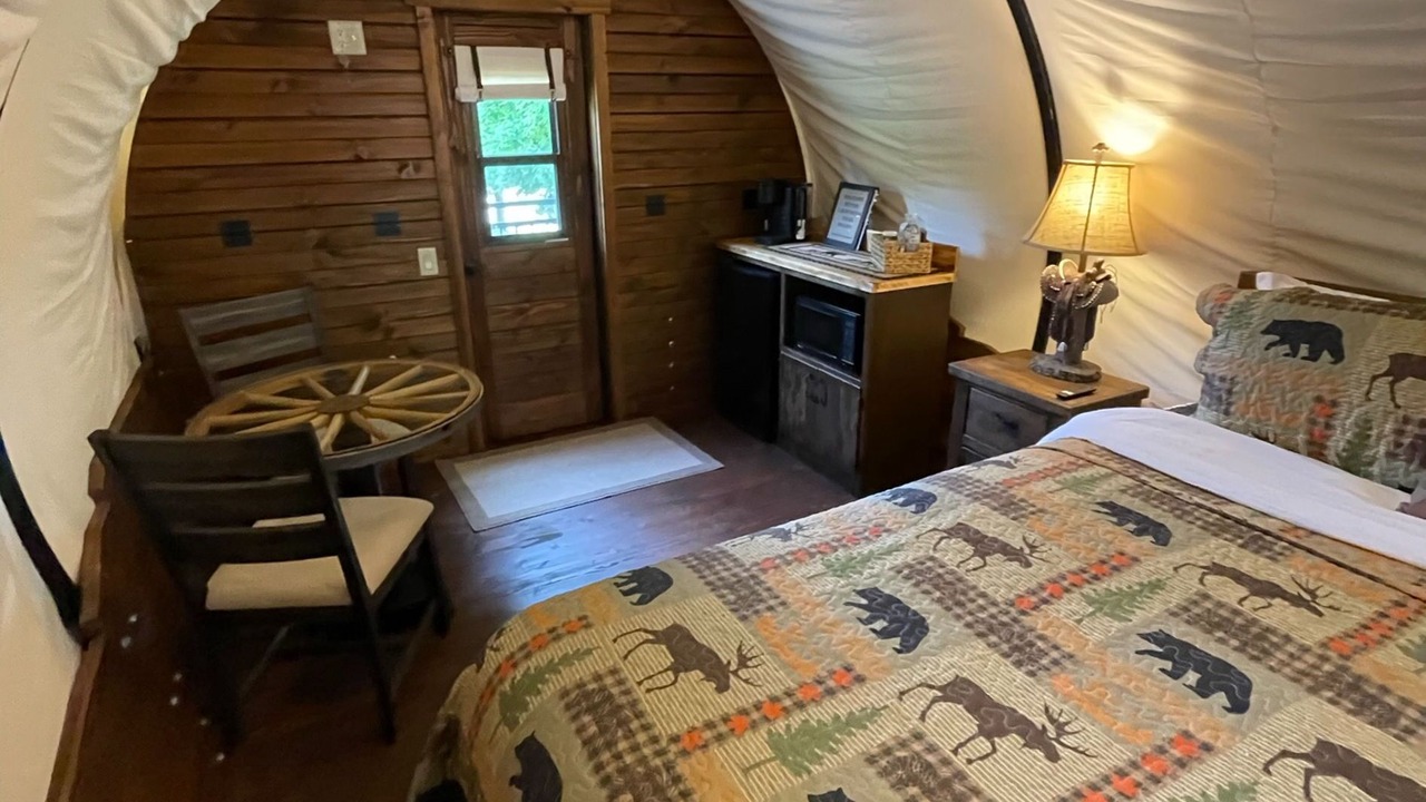 Photo of Bedroom in Branson