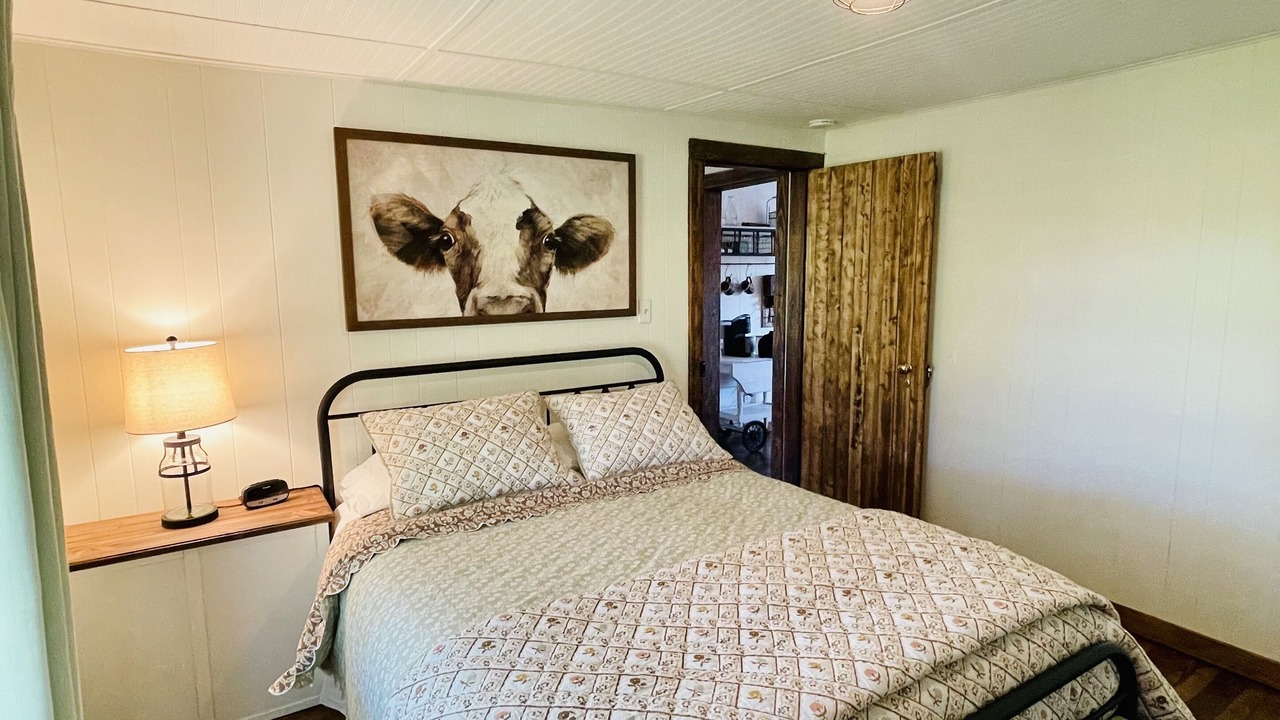 Photo of Bedroom in Mill Spring