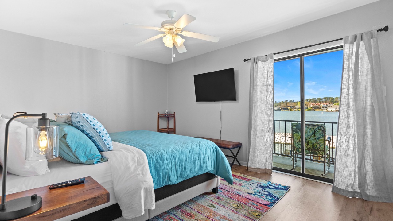 Photo of Bedroom in Lake Hamilton