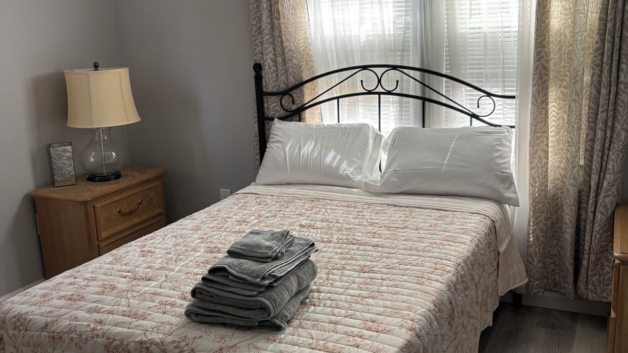 Photo of Bedroom in Weequahic