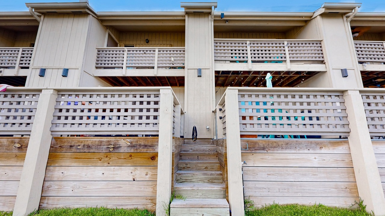 Photo of Outdoor in Harbor Oaks