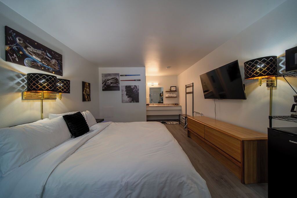 Photo of Bedroom in Eureka Springs Historic District