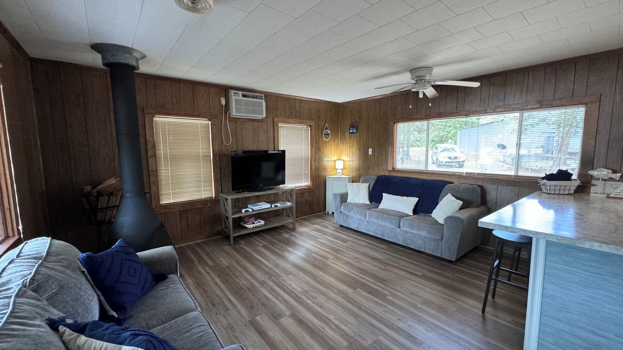 Photo of Livingroom in Bernice