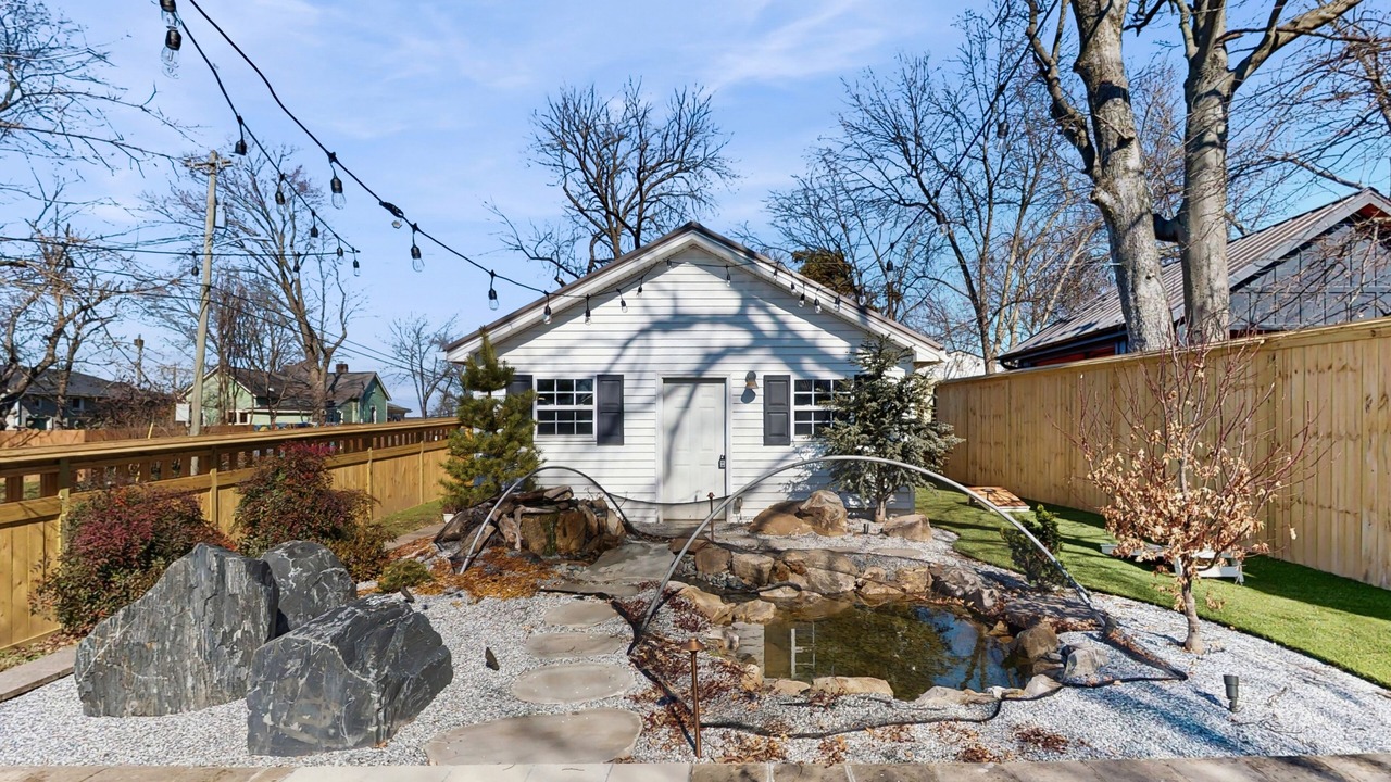 Photo of Outdoor in Shelby Hills
