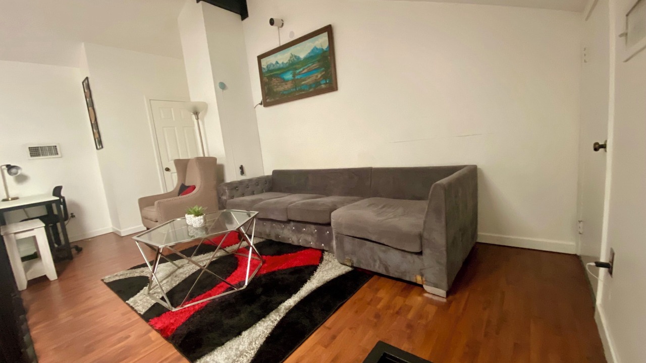Photo of Livingroom in Tougaloo