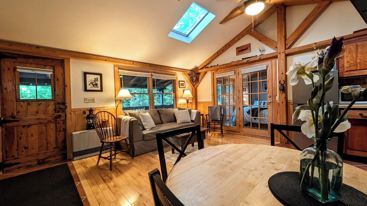 Photo of Livingroom in Warren