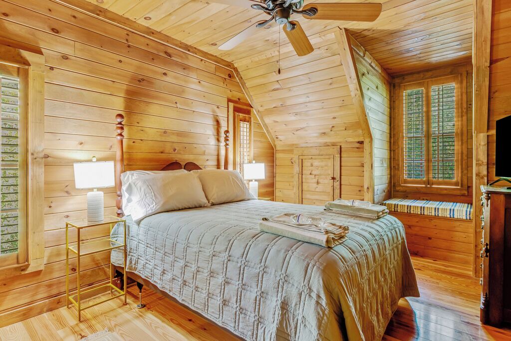 Photo of Bedroom in Rutherfordton