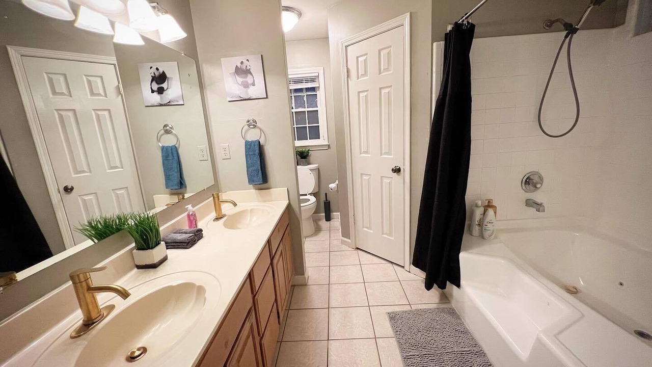 Photo of Bathroom in Walnut Grove