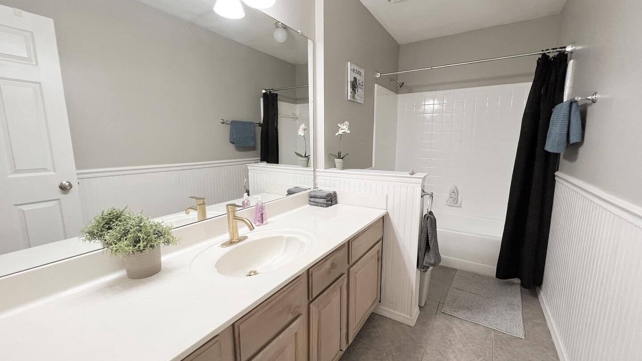 Photo of Bathroom in Walnut Grove