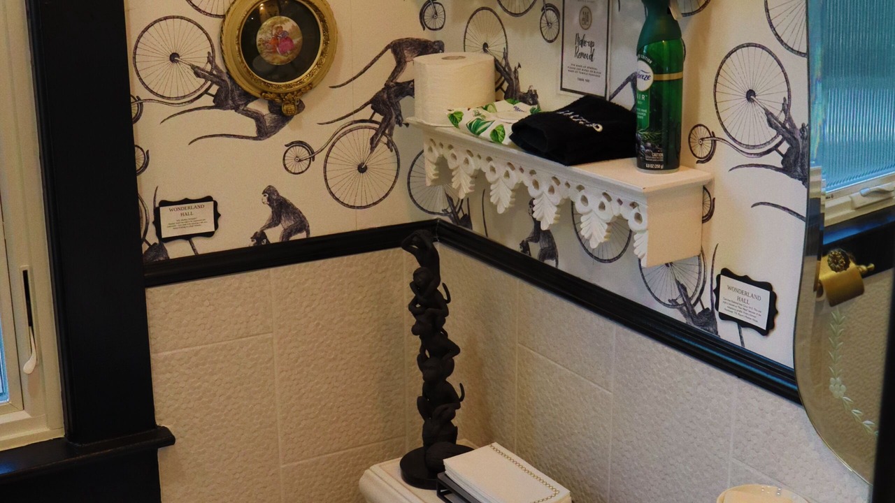 Photo of Bathroom in Cooper-Young Historic District