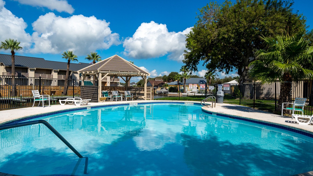 Photo of Outdoor in Harbor Oaks