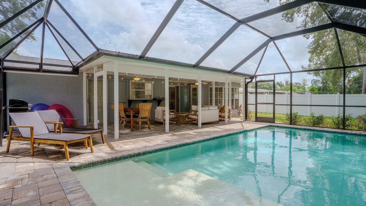 Photo of Outdoor in Gulf Gate Estates