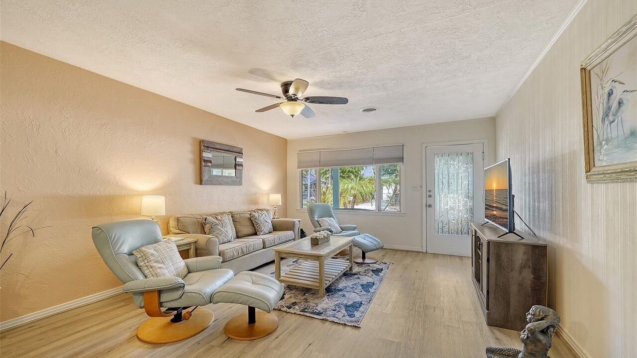 Photo of Livingroom in Laurel Park