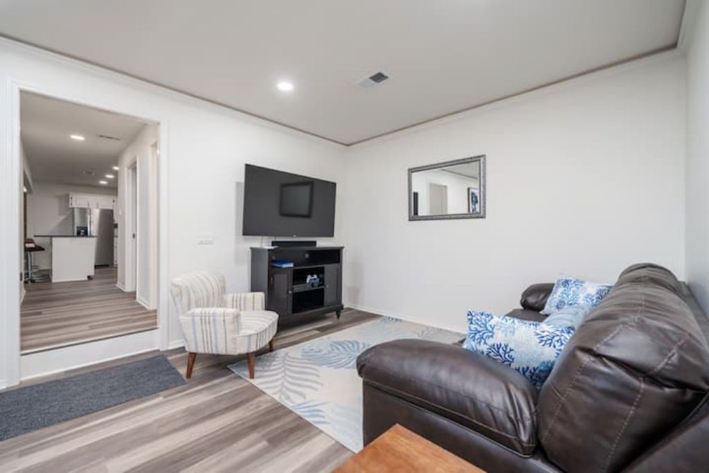Photo of Livingroom in Jones Mills