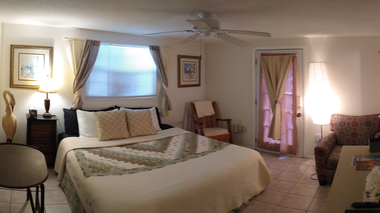 Photo of Bedroom in Gulf Gate Estates