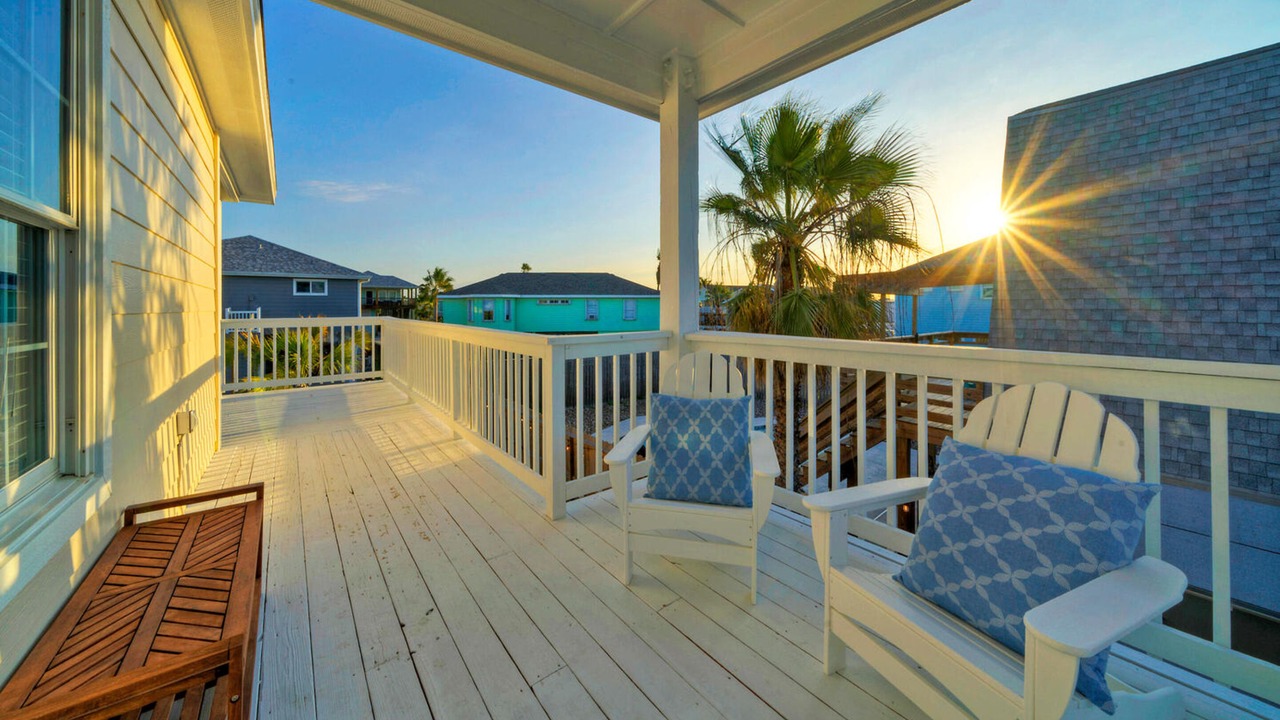 Photo of Patio Balcony in Leeward Sands