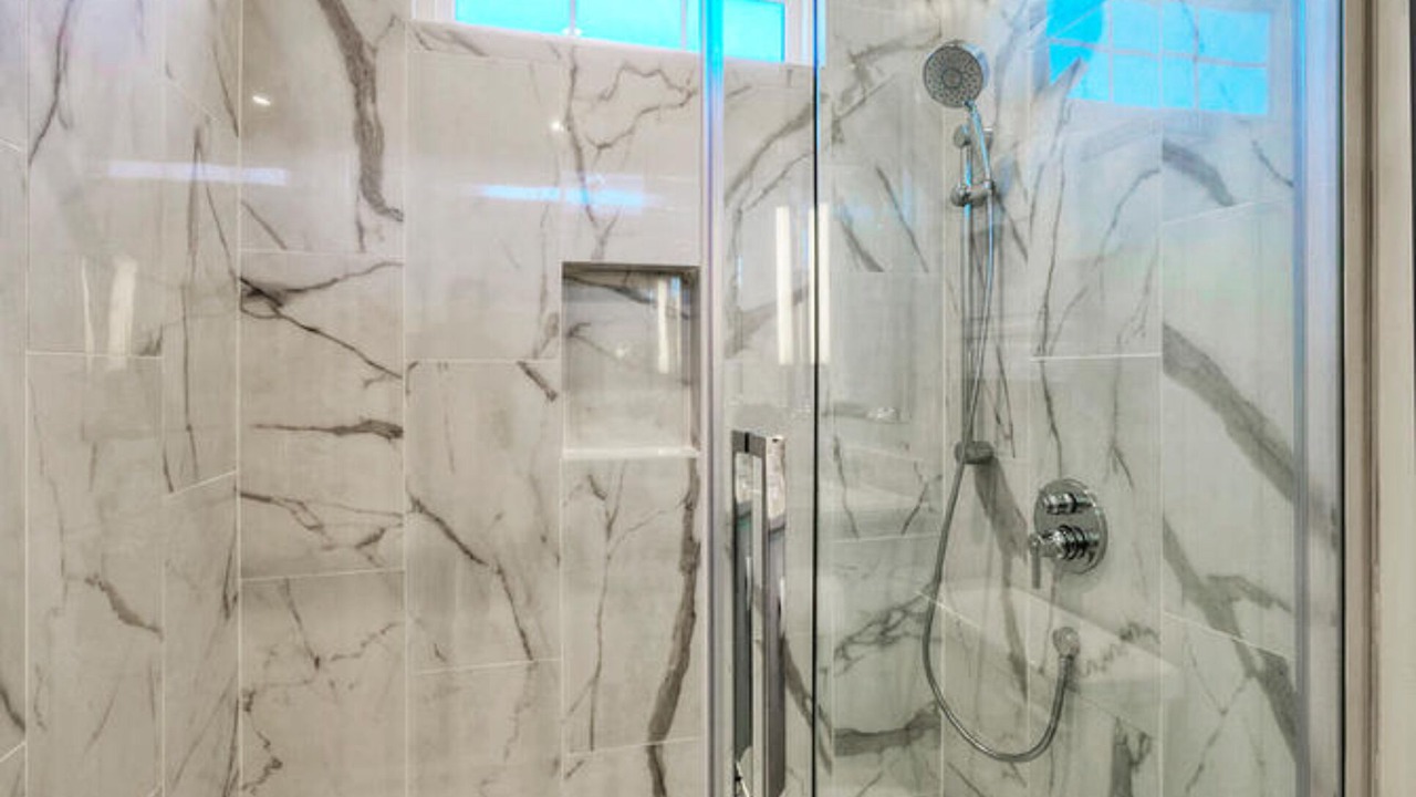 Photo of Bathroom in Leeward Sands
