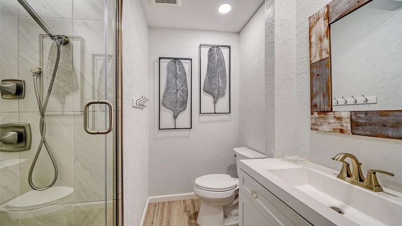 Photo of Bathroom in Laurel Park