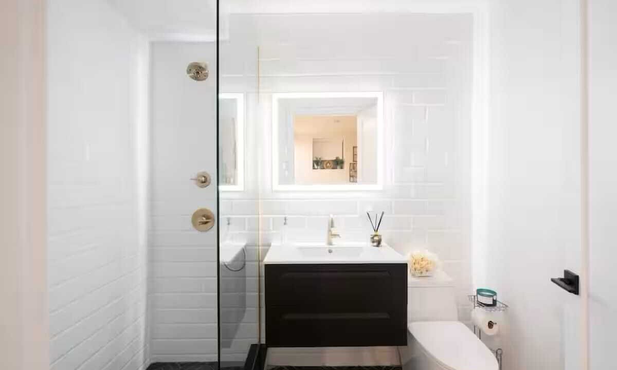 Photo of Bathroom in Uptown