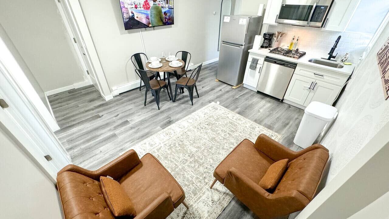 Photo of Livingroom in North Ironbound