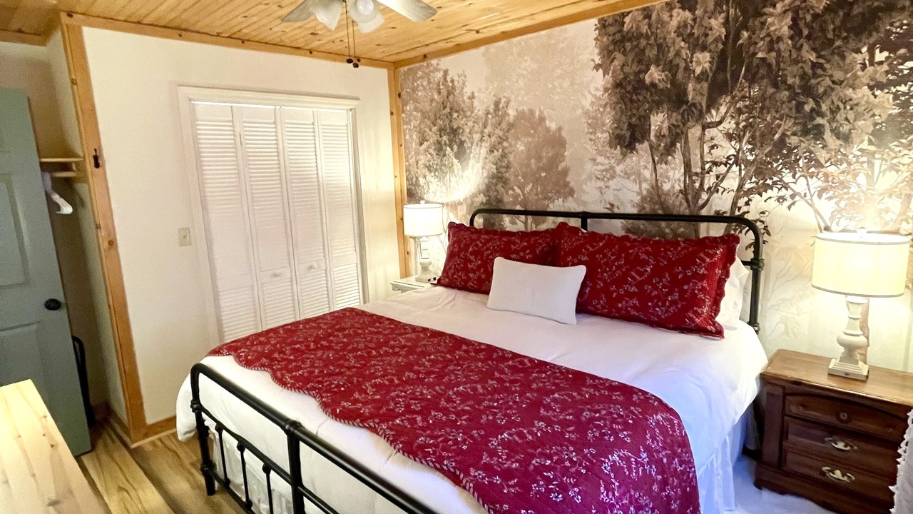 Photo of Bedroom in Hardy