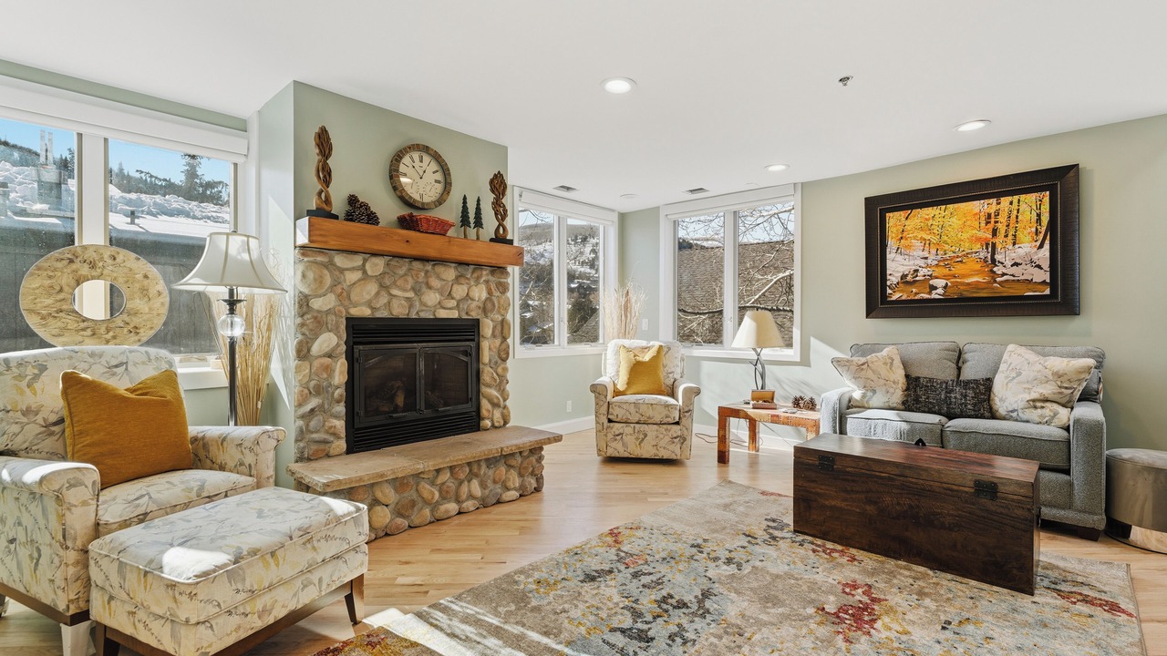 Photo of Livingroom in Deer Valley