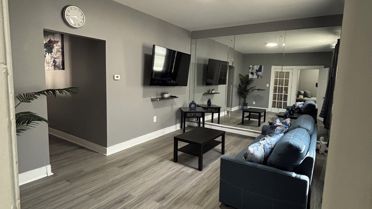 Photo of Livingroom in Weequahic