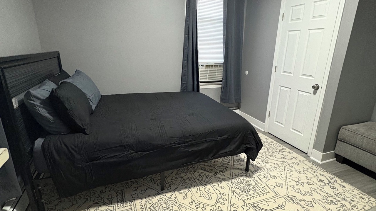 Photo of Bedroom in Weequahic