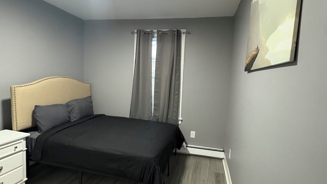 Photo of Bedroom in Weequahic