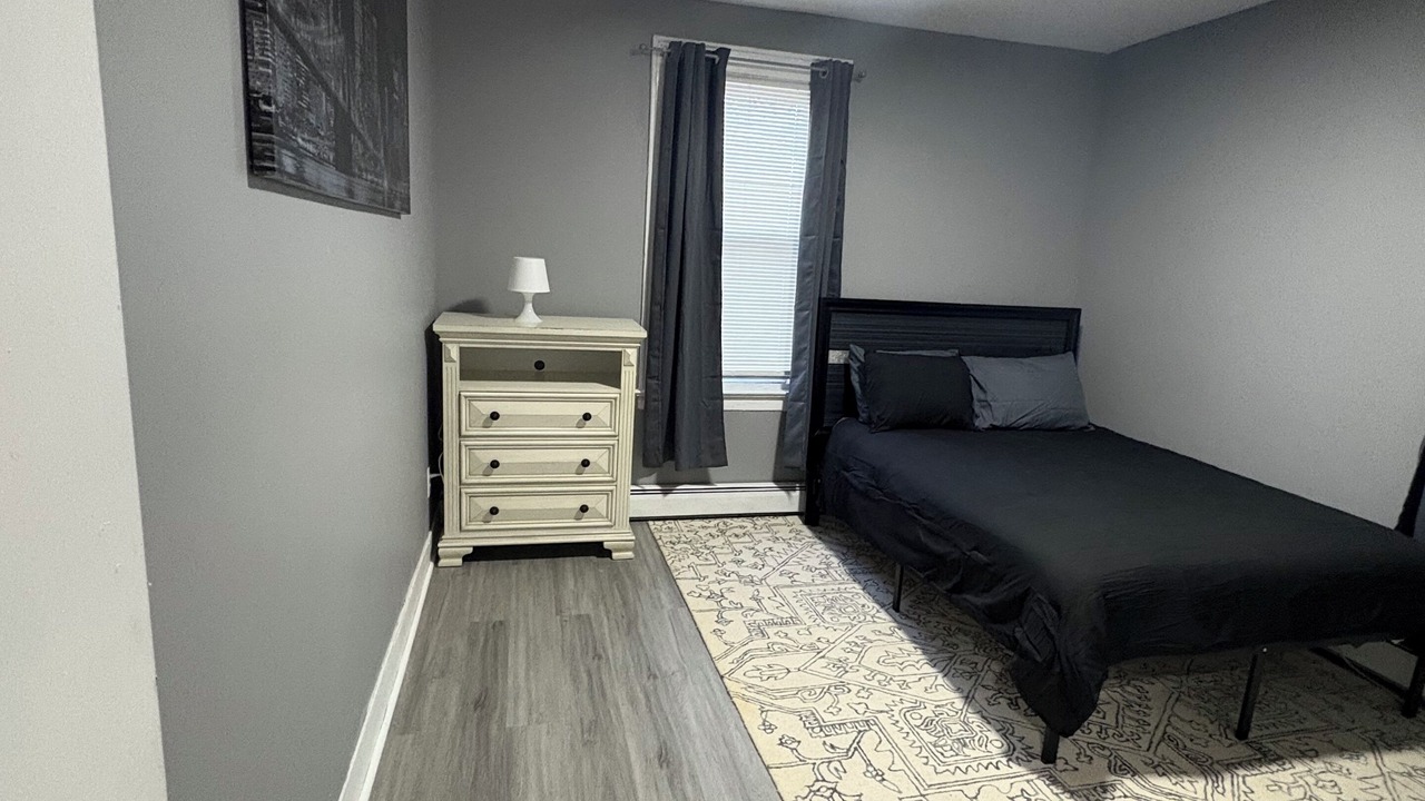 Photo of Bedroom in Weequahic