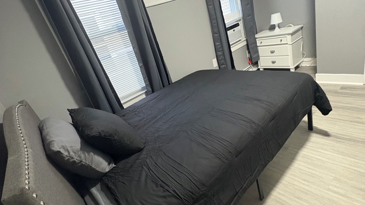 Photo of Bedroom in Weequahic