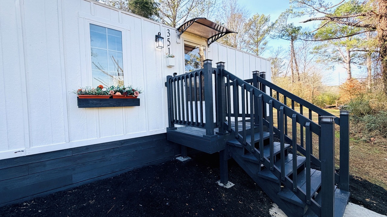 Photo of Outdoor in Lobelville