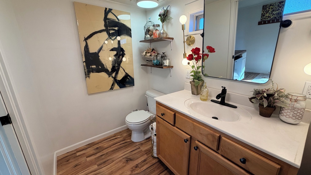 Photo of Bathroom in Lobelville