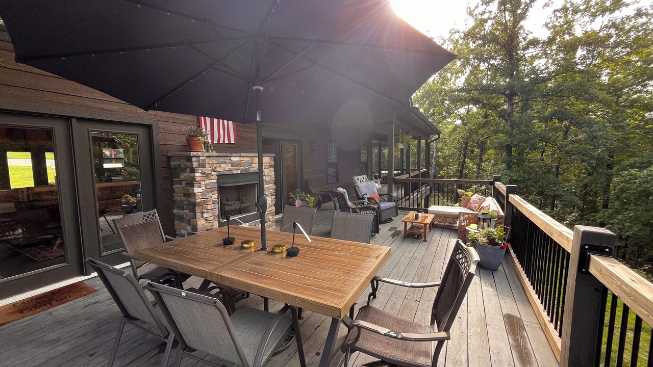 Photo of Livingroom in Van Buren