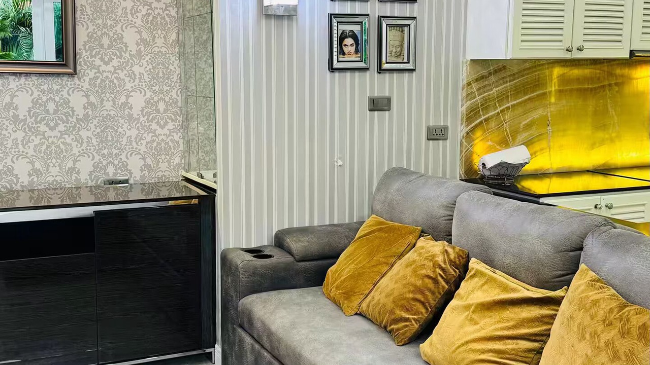 Photo of Livingroom in Jones Mills