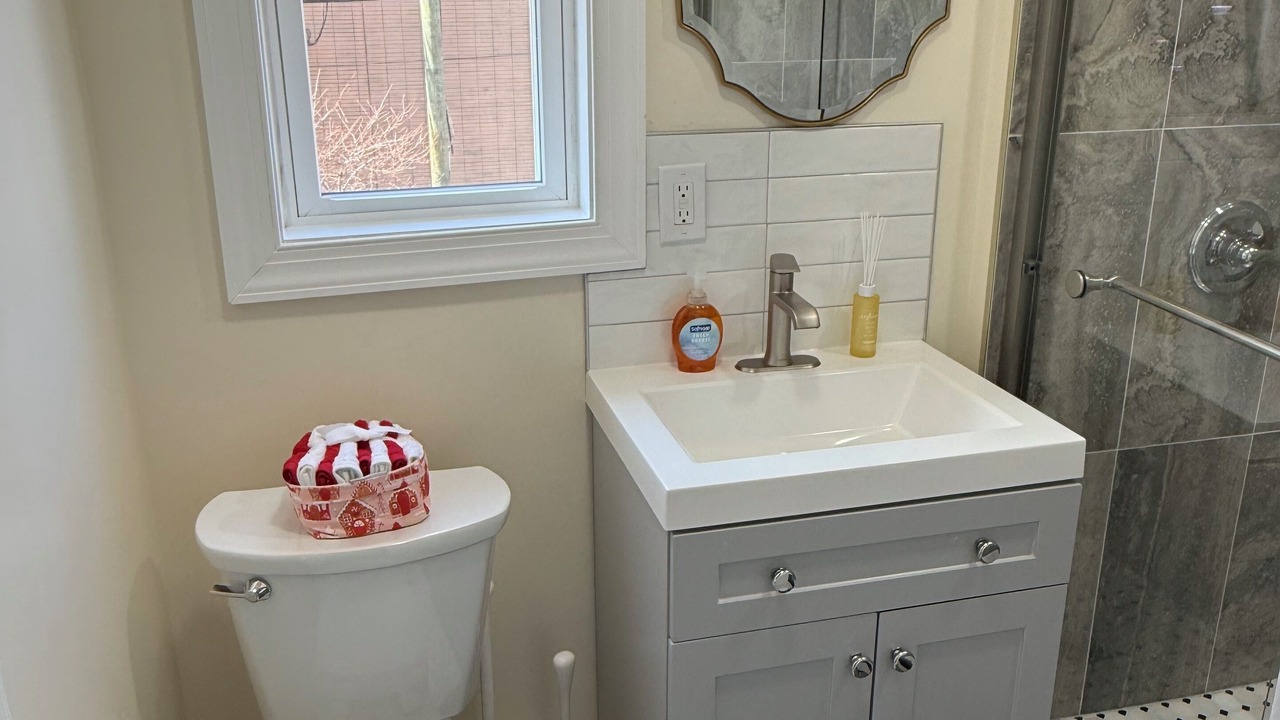 Photo of Bathroom in Union City
