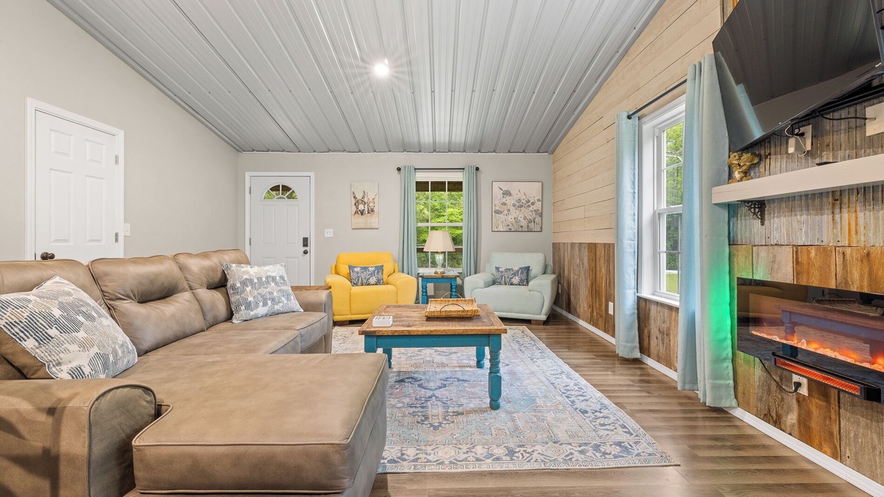 Photo of Livingroom in Harrison
