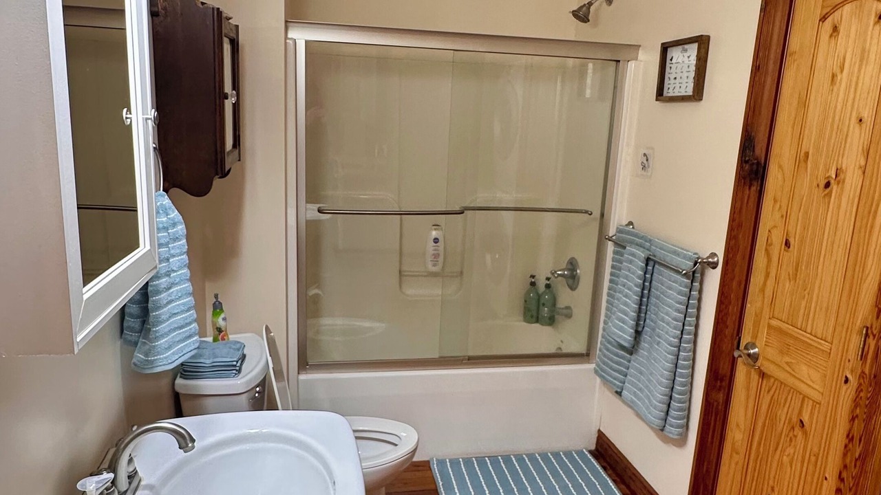 Photo of Bathroom in Marshall