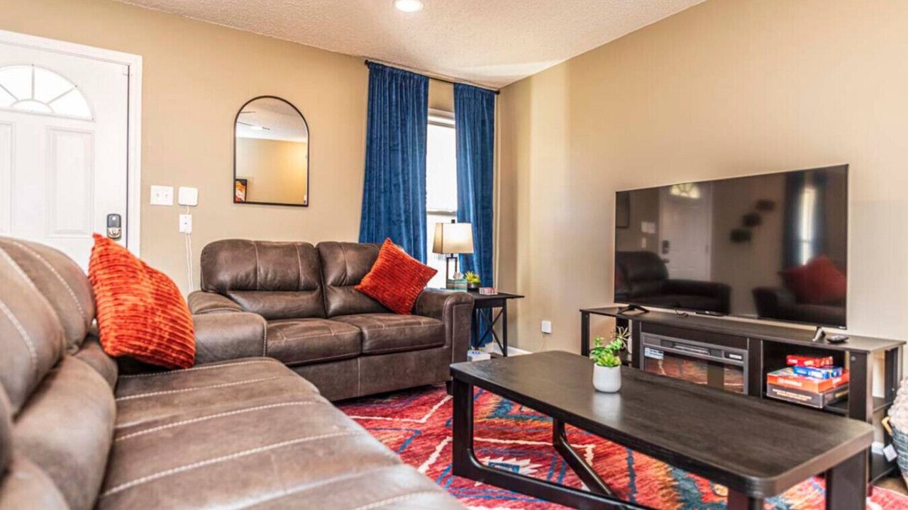 Photo of Livingroom in Covington