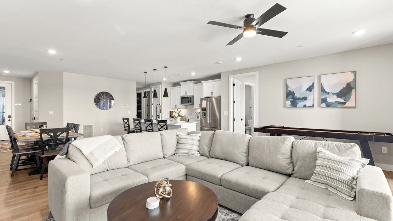 Photo of Livingroom in Village of Four Seasons