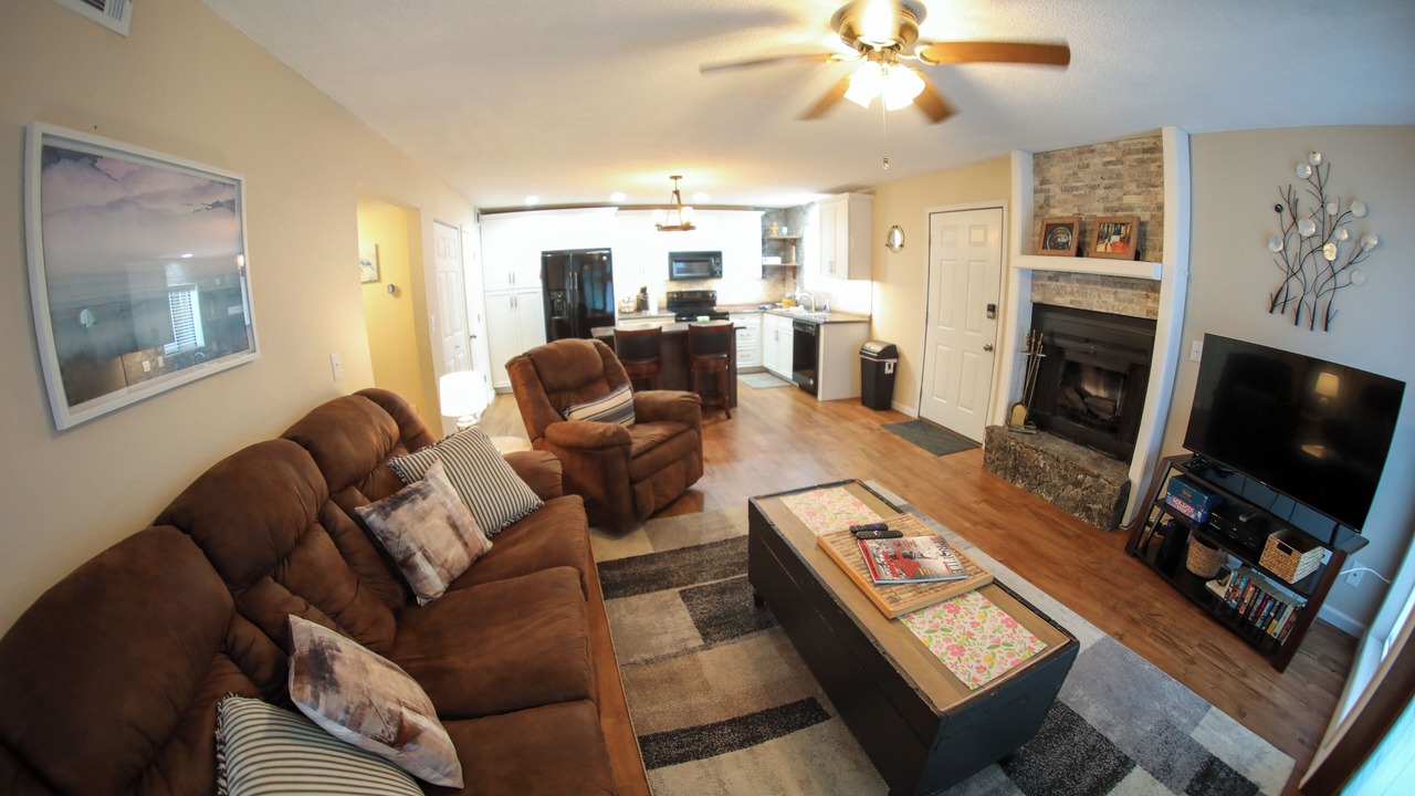 Photo of Livingroom in Village of Four Seasons